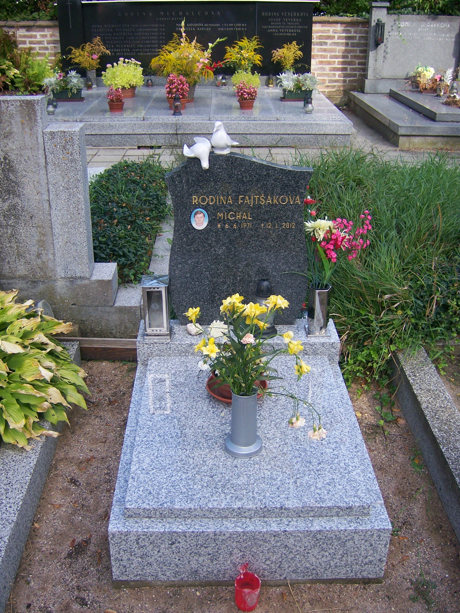 Urnové hroby 100 2068