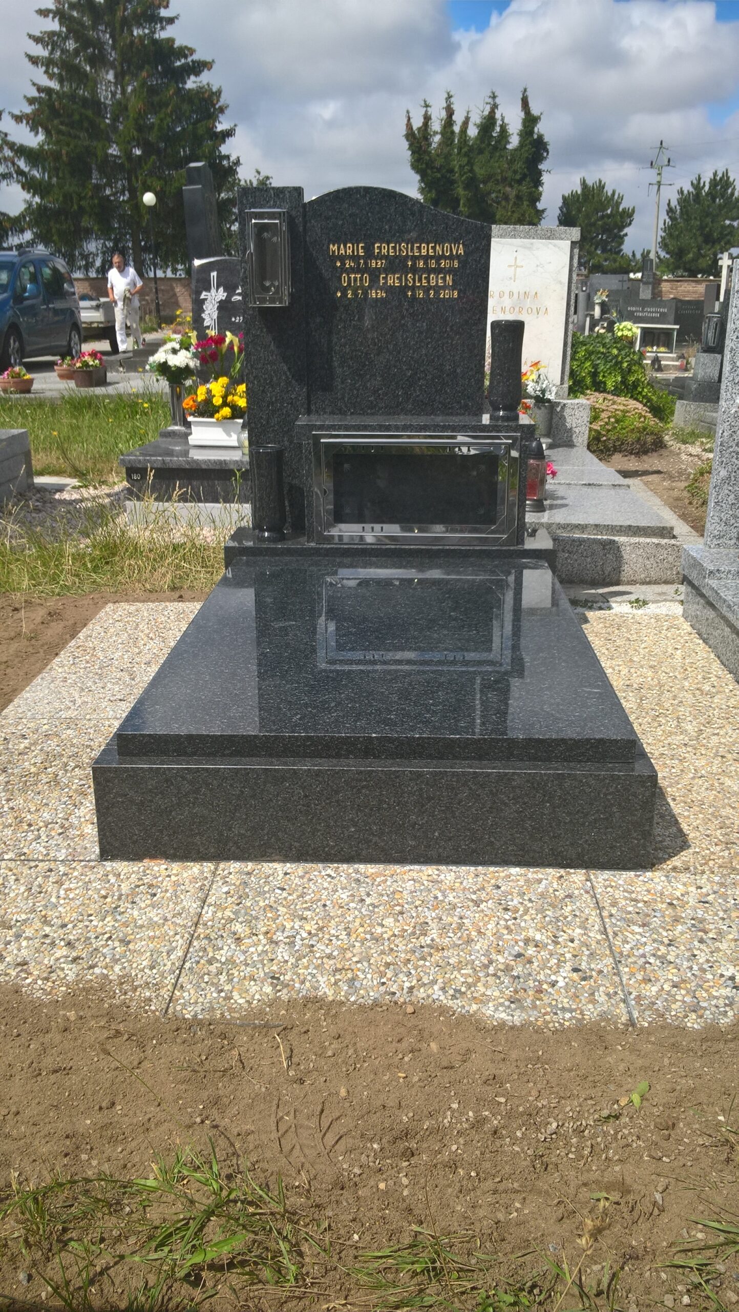 Urnové hroby wp 20180625 10 53 34 pro
